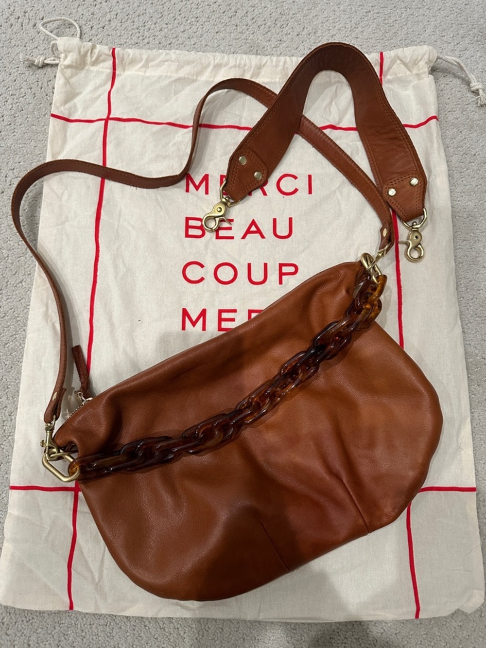 Clare B Moyen Messenger in tan